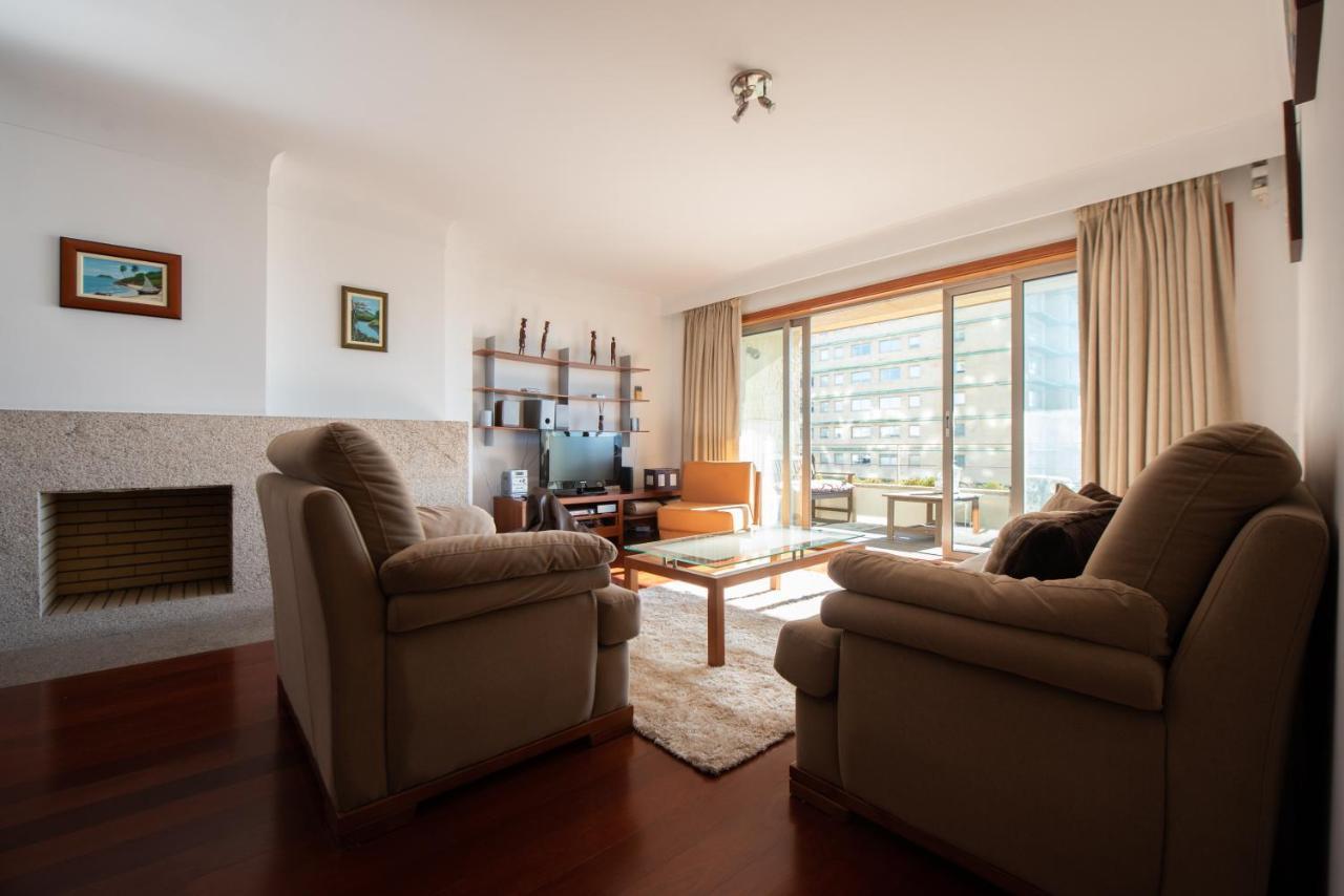 Apartament Em Condominio Com Piscina マトジニョシュ エクステリア 写真