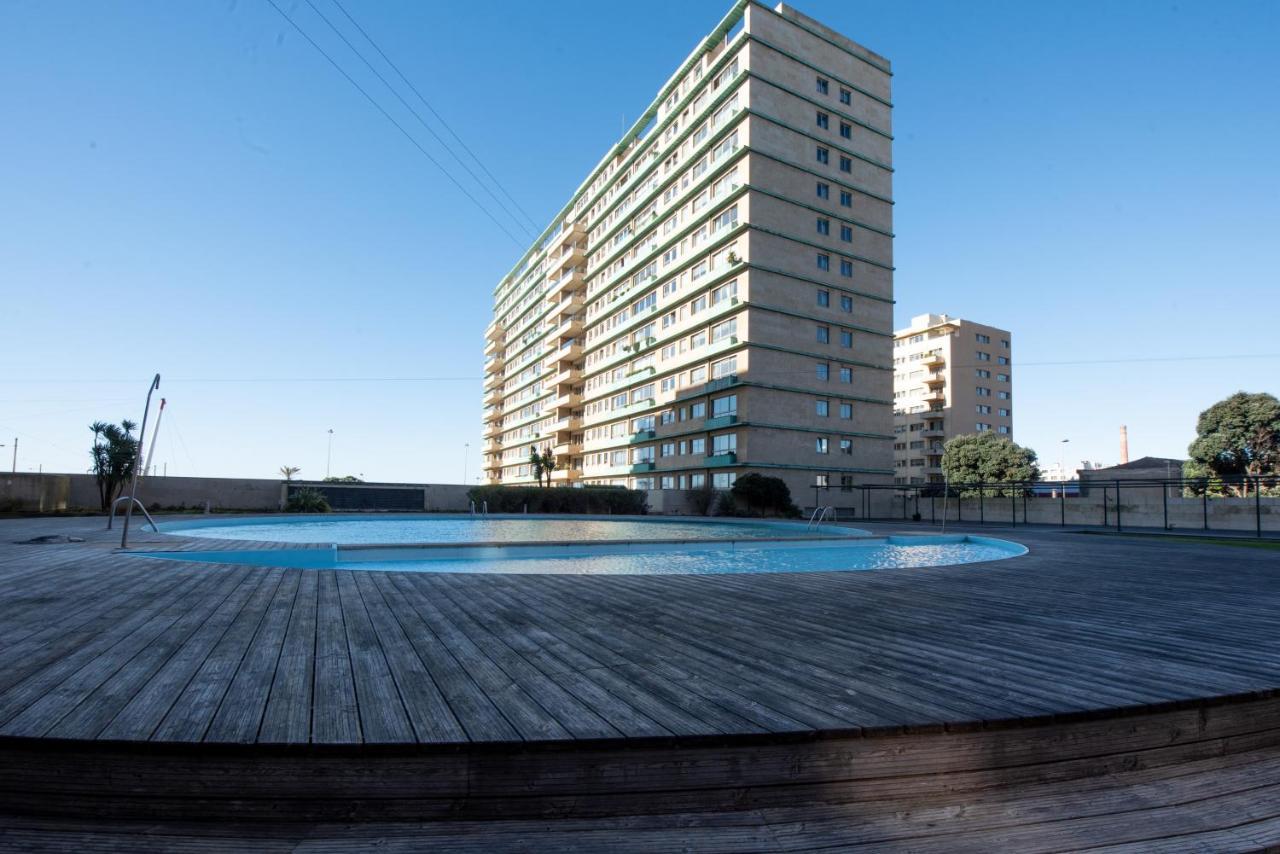 Apartament Em Condominio Com Piscina マトジニョシュ エクステリア 写真