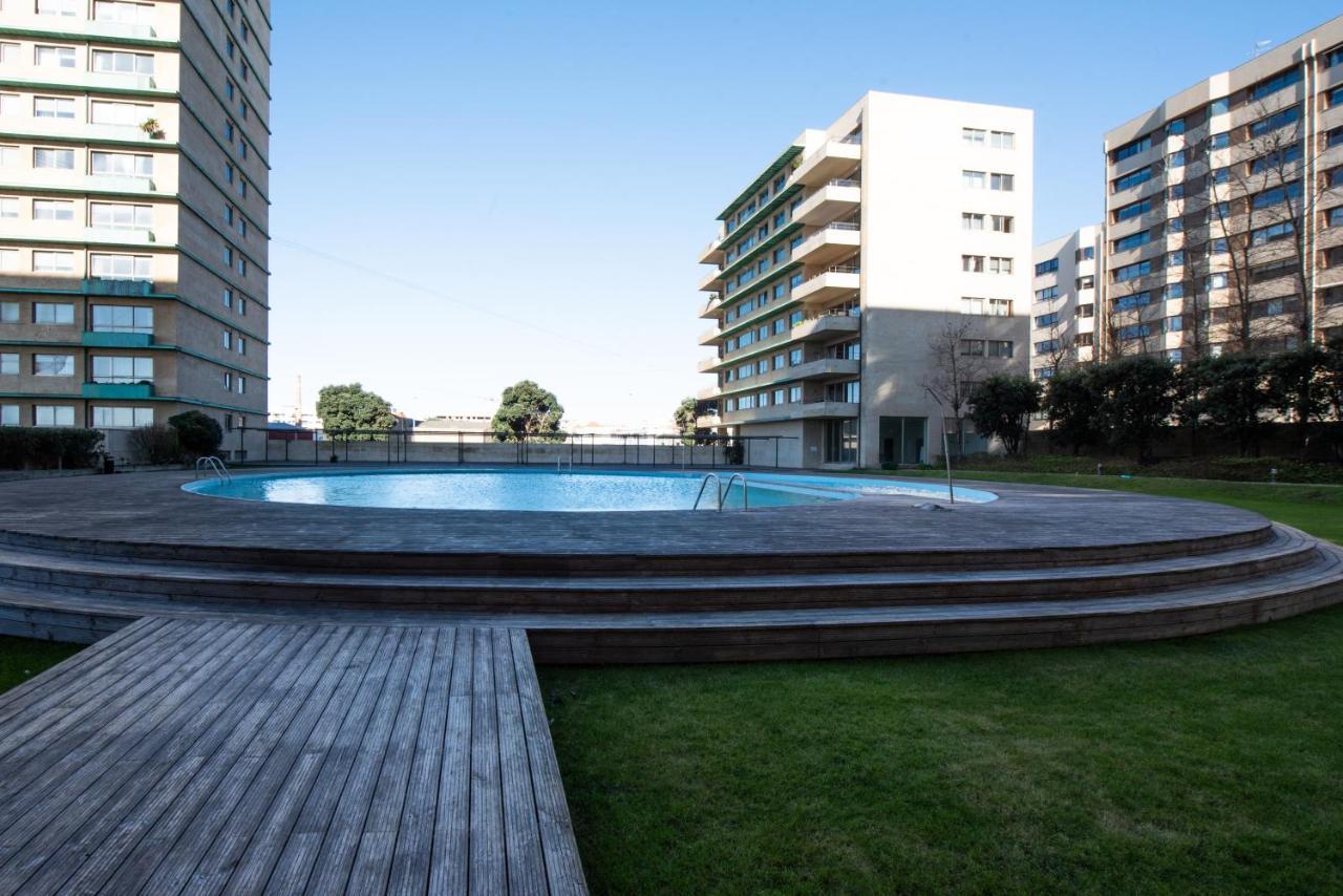 Apartament Em Condominio Com Piscina マトジニョシュ エクステリア 写真